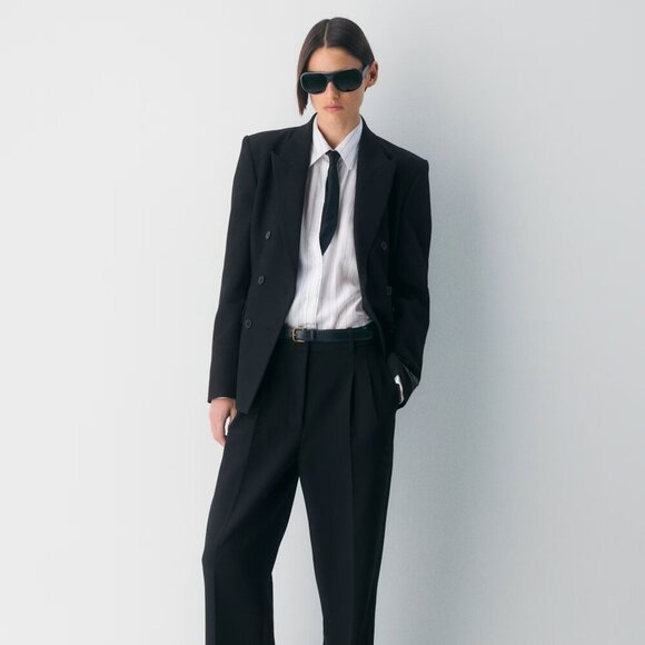 Aritzia Babaton Standout Double-Breasted Blazer - (Re)ssential- Size 2 - Picture 12 of 15